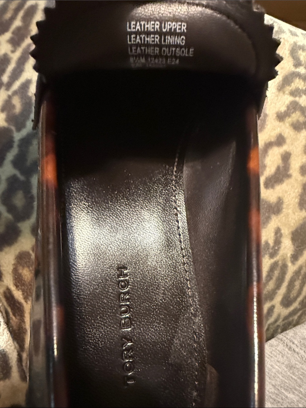 Tory Burch Classic Heeled Loafers in Tortoise Patent - Picture 9 of 9